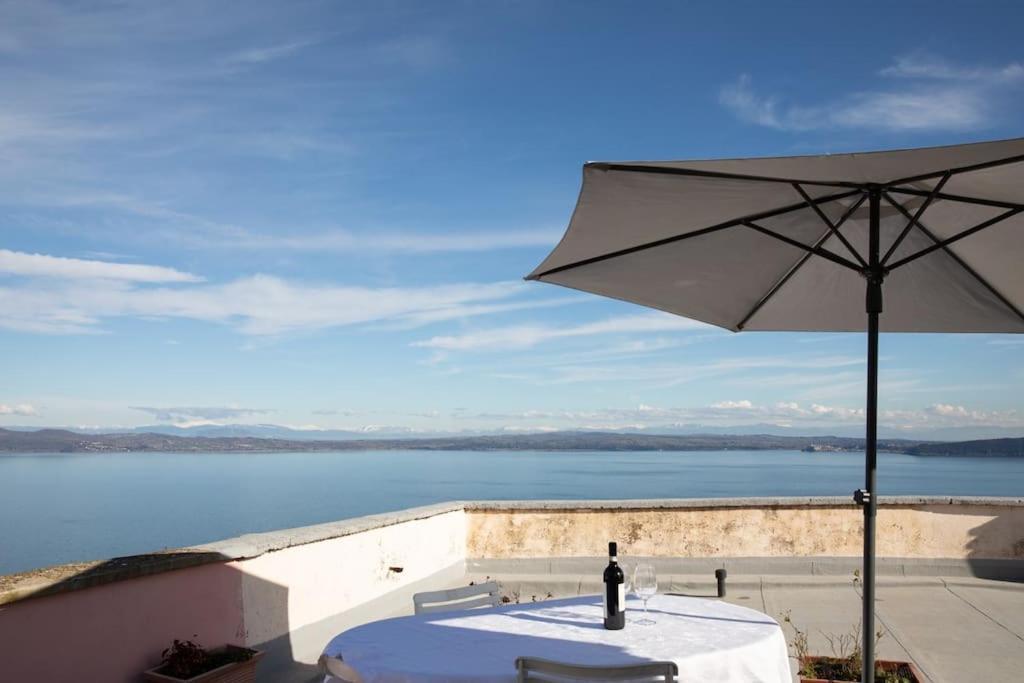 Apartament La Terrazza Nel Borgo Bracciano  Zewnętrze zdjęcie